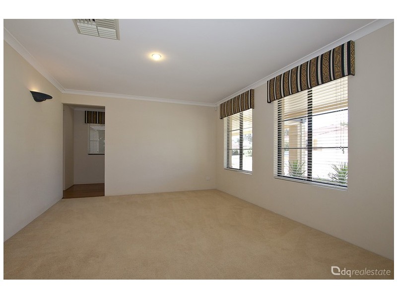 14 Carwoola Circle, Carramar WA 6031