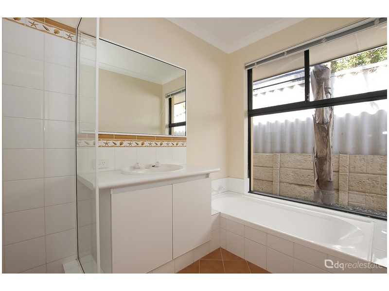 14 Carwoola Circle, Carramar WA 6031