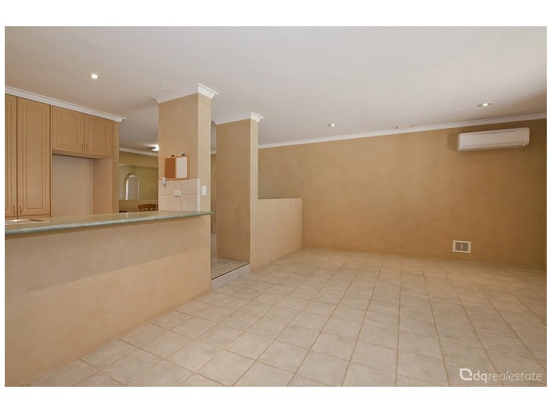 9 Edgeware Place, Kingsley WA 6026