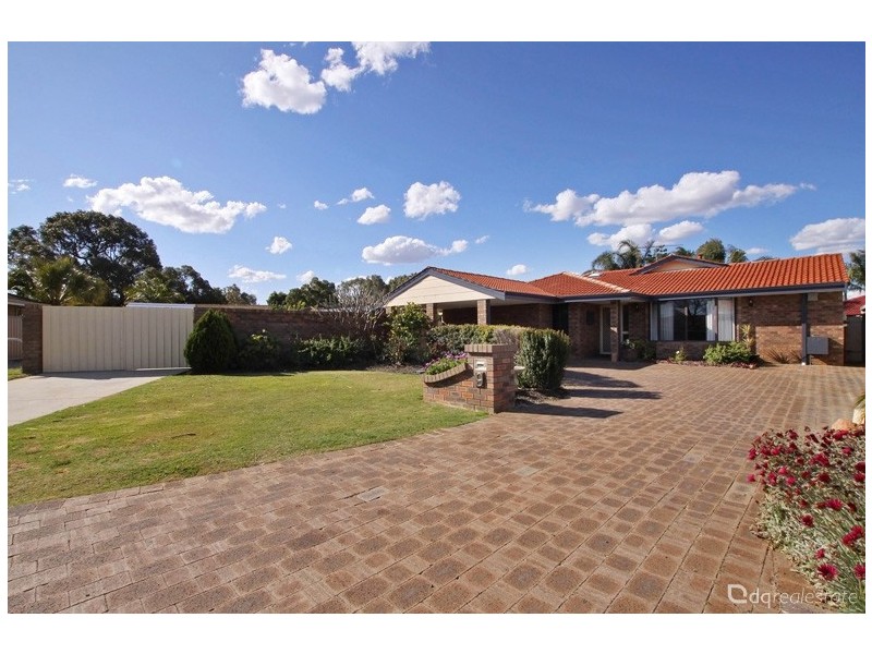 9 Edgeware Place, Kingsley WA 6026