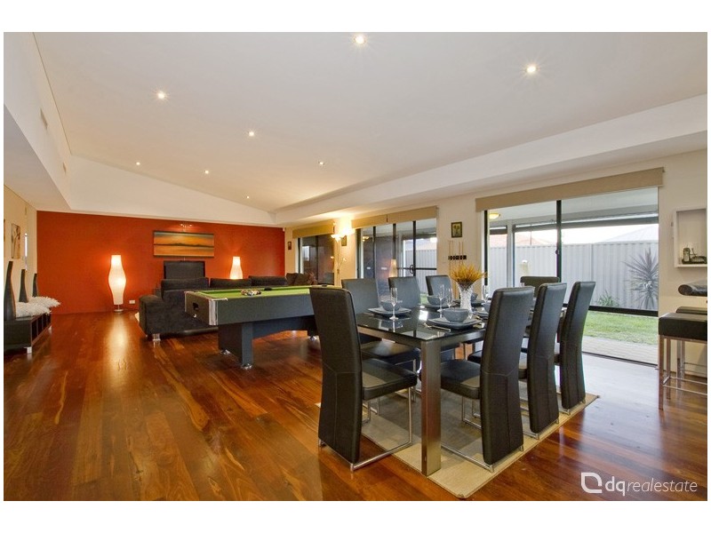 2 Dublin Road, Darch WA 6065
