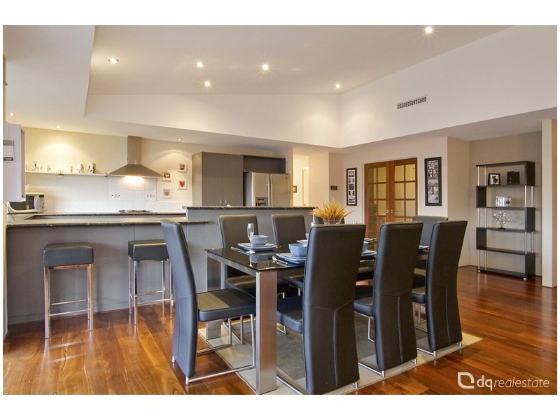 2 Dublin Road, Darch WA 6065