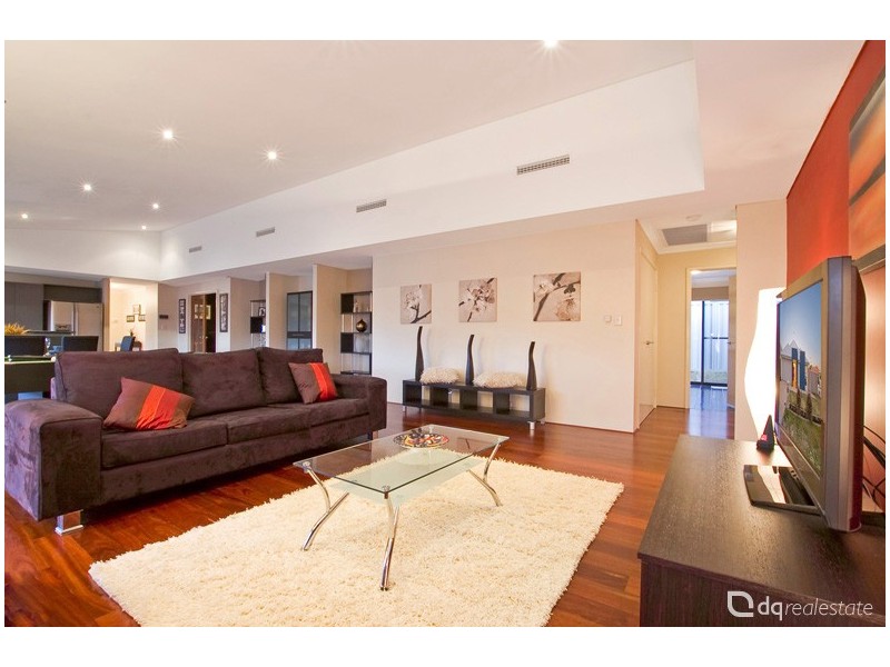 2 Dublin Road, Darch WA 6065