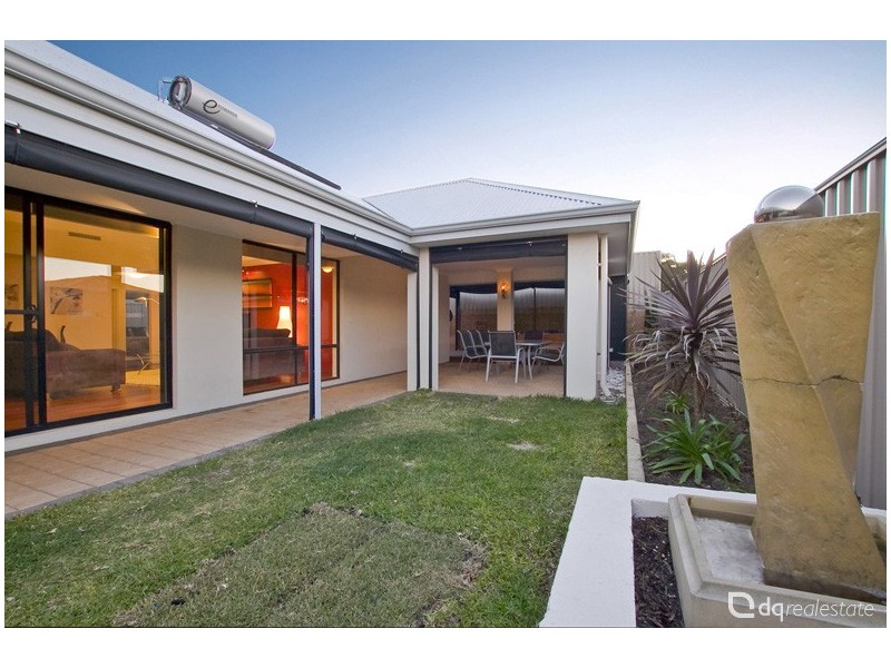 2 Dublin Road, Darch WA 6065
