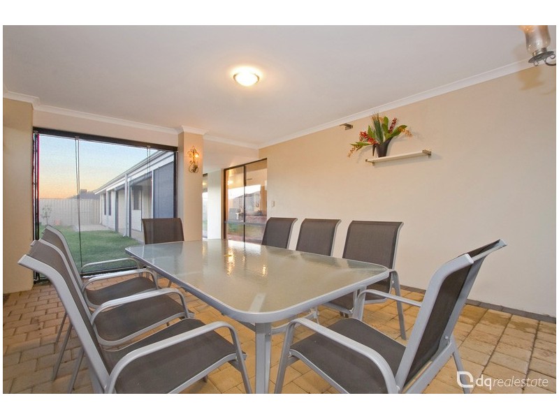2 Dublin Road, Darch WA 6065