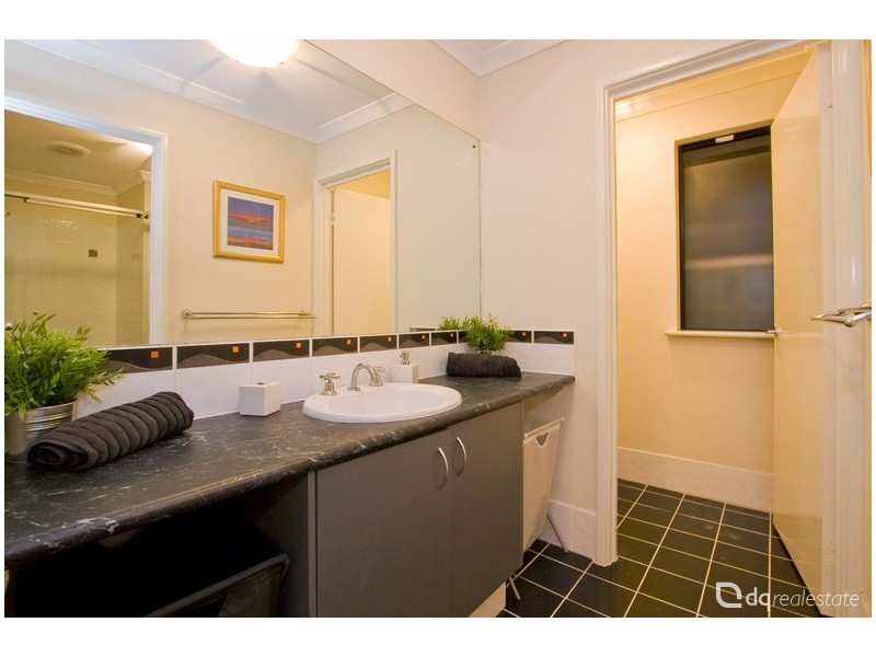 2 Dublin Road, Darch WA 6065