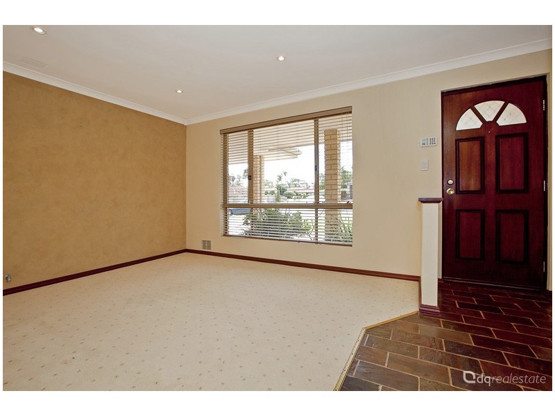 5A Plumdale Way, Woodvale WA 6026