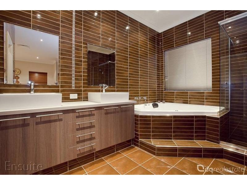 16 Castlebar Way, Darch WA 6065
