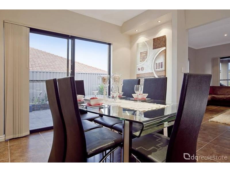 16 Castlebar Way, Darch WA 6065