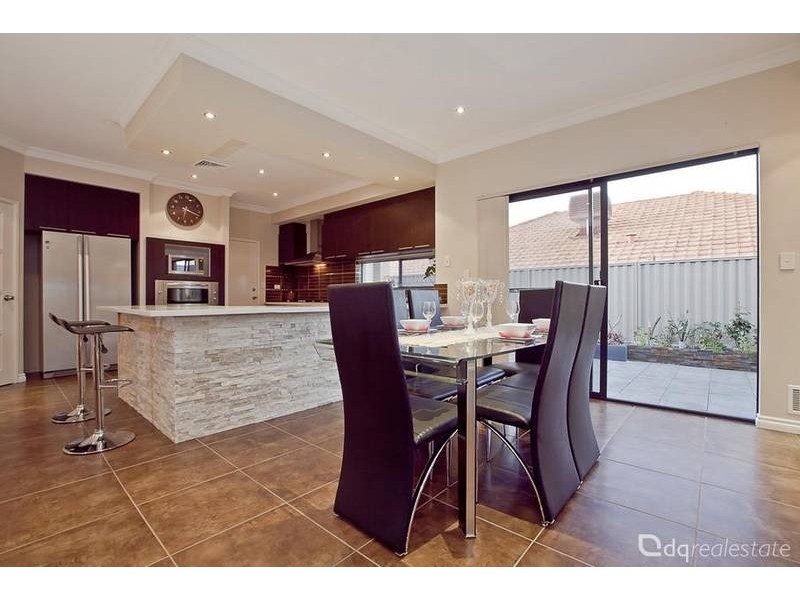 16 Castlebar Way, Darch WA 6065