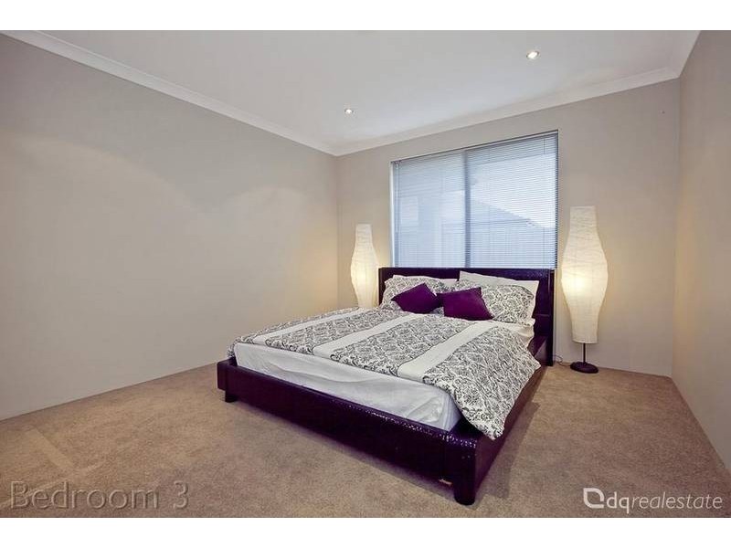 16 Castlebar Way, Darch WA 6065