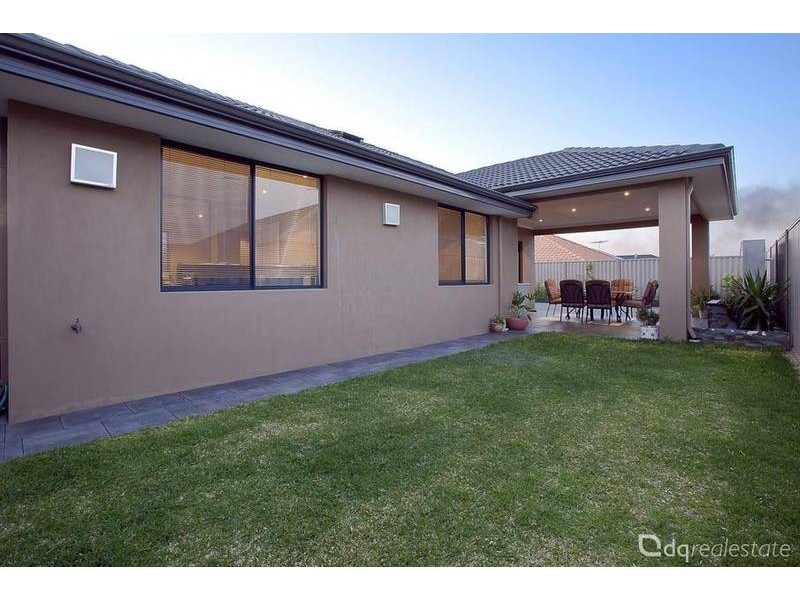 16 Castlebar Way, Darch WA 6065