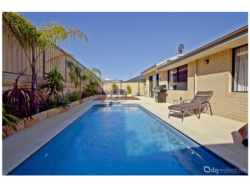 15 Pardalote Way, Tapping WA 6065