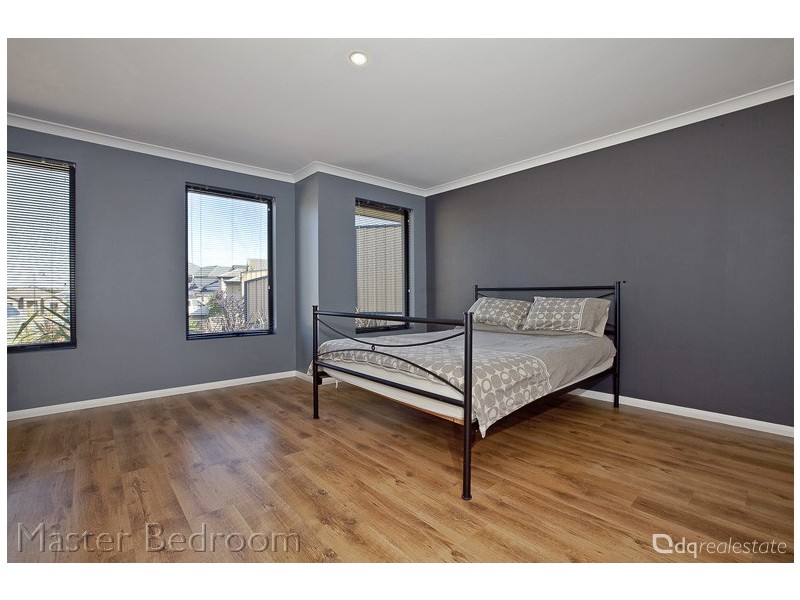 15 Pardalote Way, Tapping WA 6065