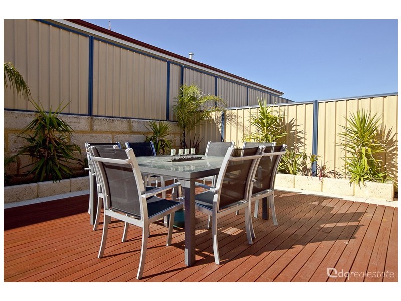 15 Pardalote Way, Tapping WA 6065