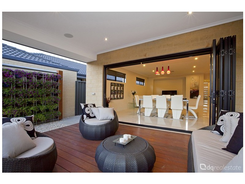 43 Botanic Avenue, Banksia Grove WA 6031