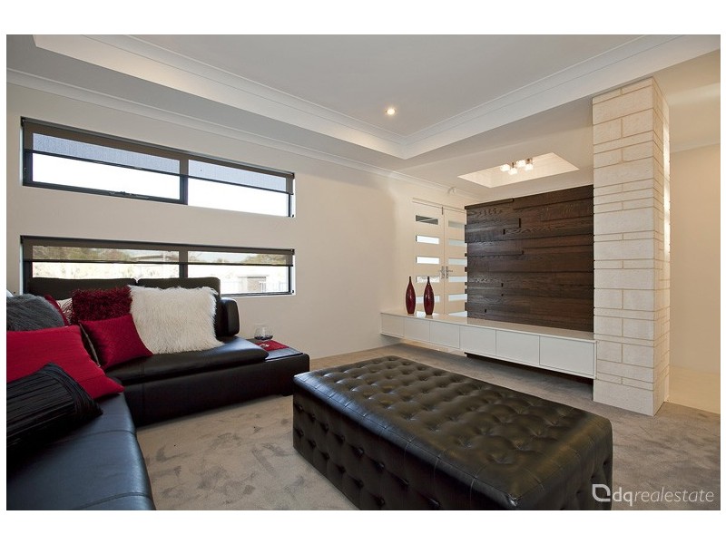 43 Botanic Avenue, Banksia Grove WA 6031