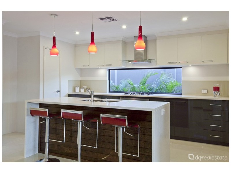 43 Botanic Avenue, Banksia Grove WA 6031