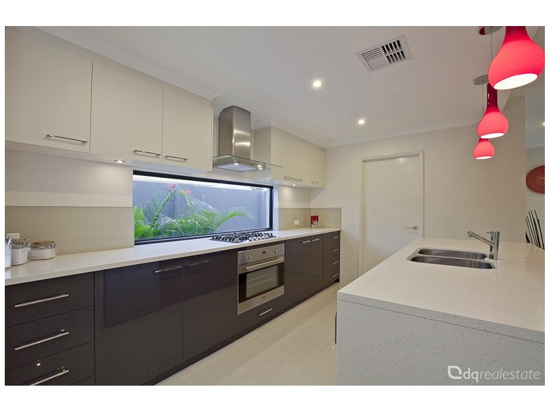 43 Botanic Avenue, Banksia Grove WA 6031