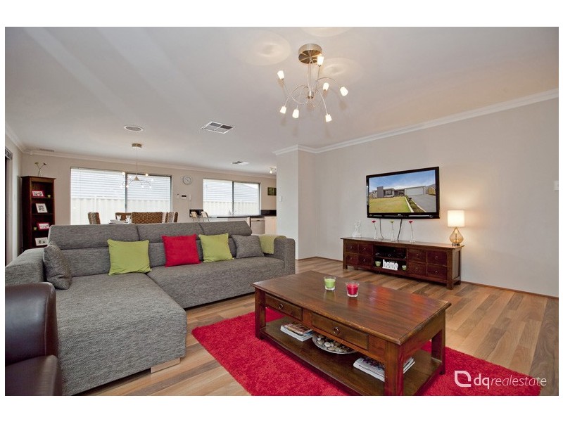 1 Sisley Approach, Tapping WA 6065