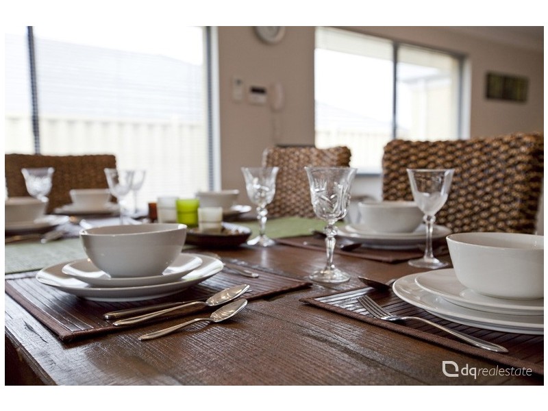 1 Sisley Approach, Tapping WA 6065