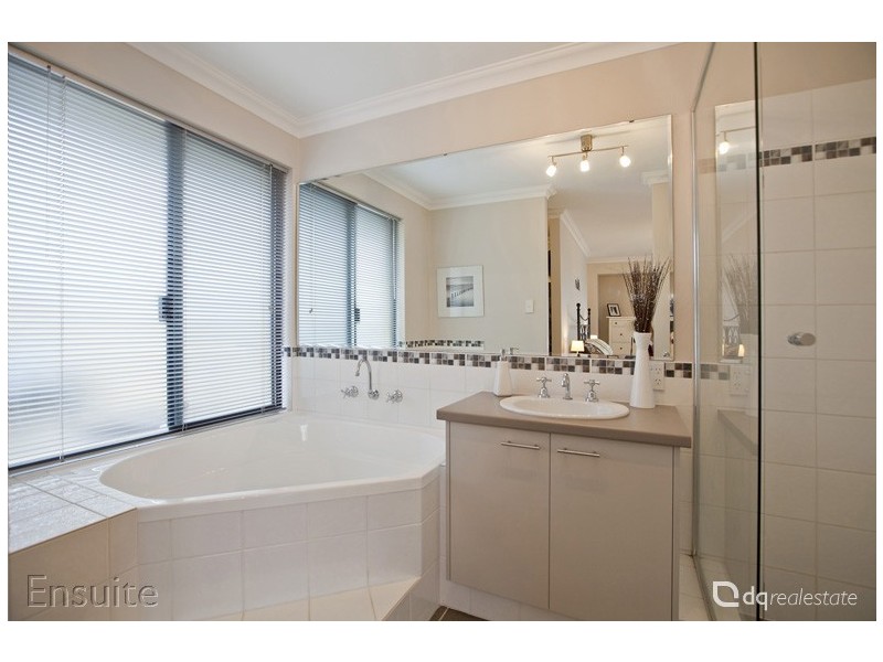 1 Sisley Approach, Tapping WA 6065