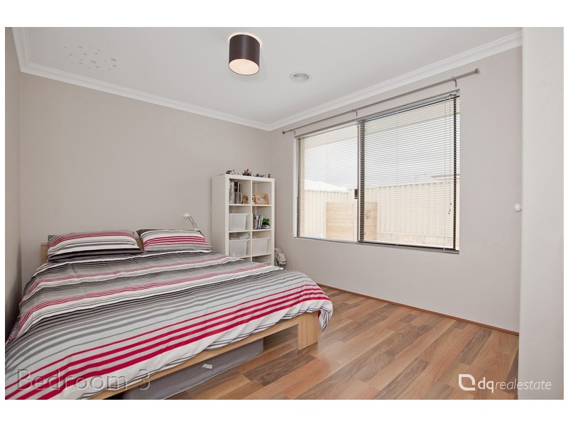 1 Sisley Approach, Tapping WA 6065