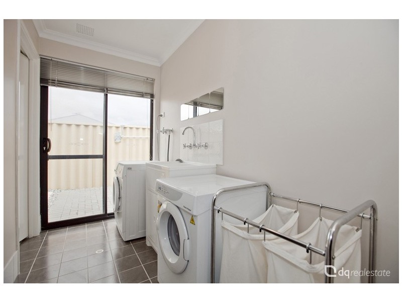 1 Sisley Approach, Tapping WA 6065