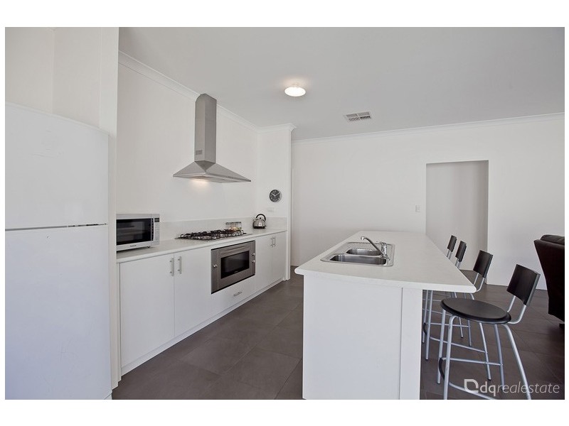 10 Arniston Way, Darch WA 6065