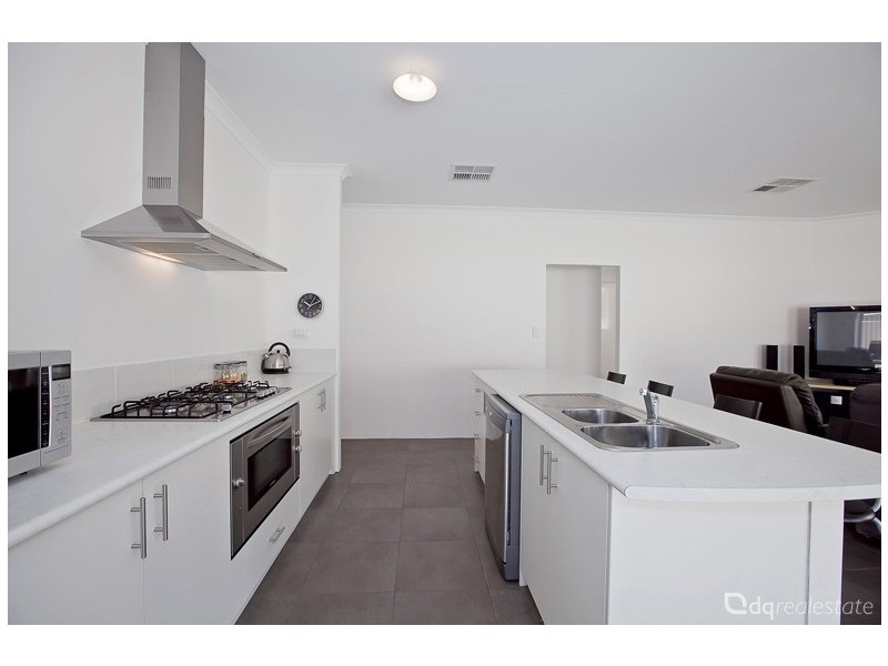 10 Arniston Way, Darch WA 6065