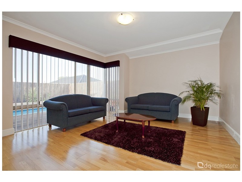 8 Archimedes Crescent, Tapping WA 6065