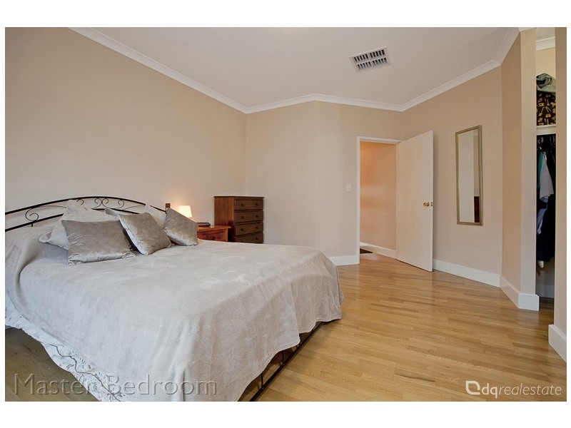 8 Archimedes Crescent, Tapping WA 6065