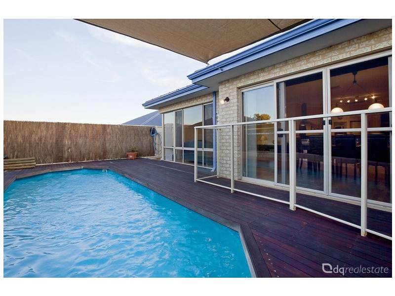 8 Archimedes Crescent, Tapping WA 6065