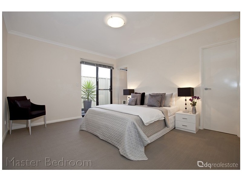 1/35 Van Gogh Road, Tapping WA 6065