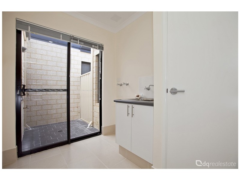 1/35 Van Gogh Road, Tapping WA 6065