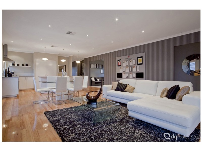 17 Botanic Avenue, Banksia Grove WA 6031