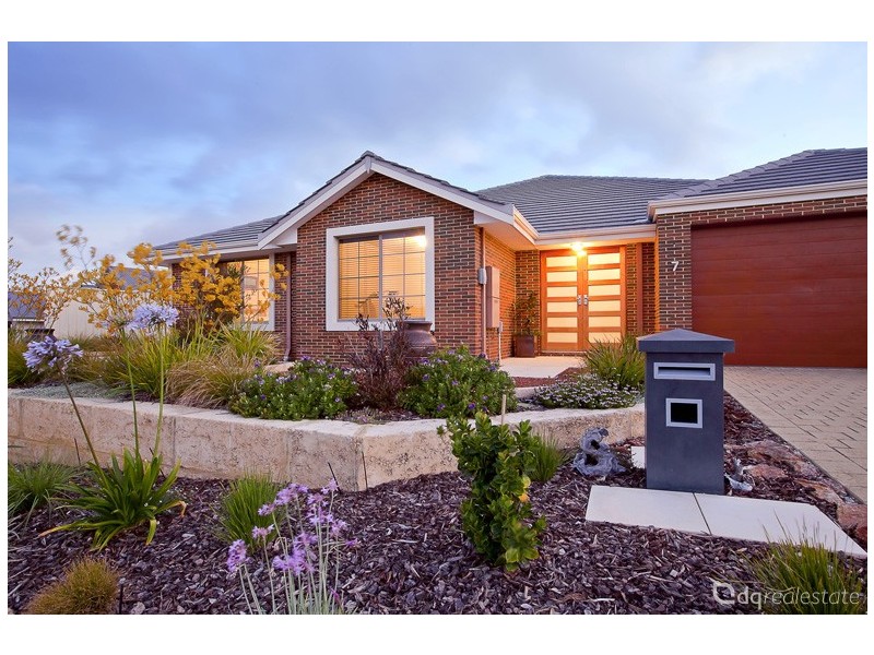 7 Langmuir Way, Tapping WA 6065