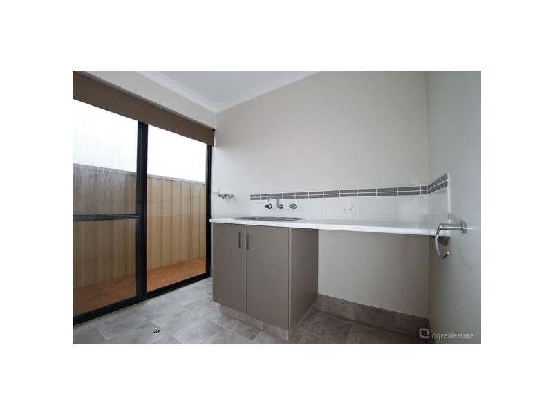 B/14 Copenhagen Drive, Hocking WA 6065