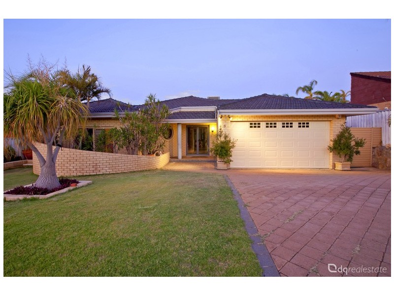 9 Antrim Court, Woodvale WA 6026