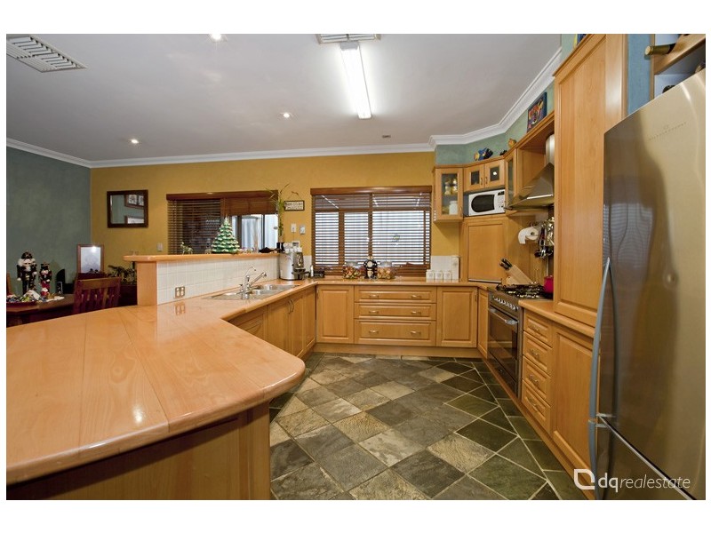 9 Antrim Court, Woodvale WA 6026