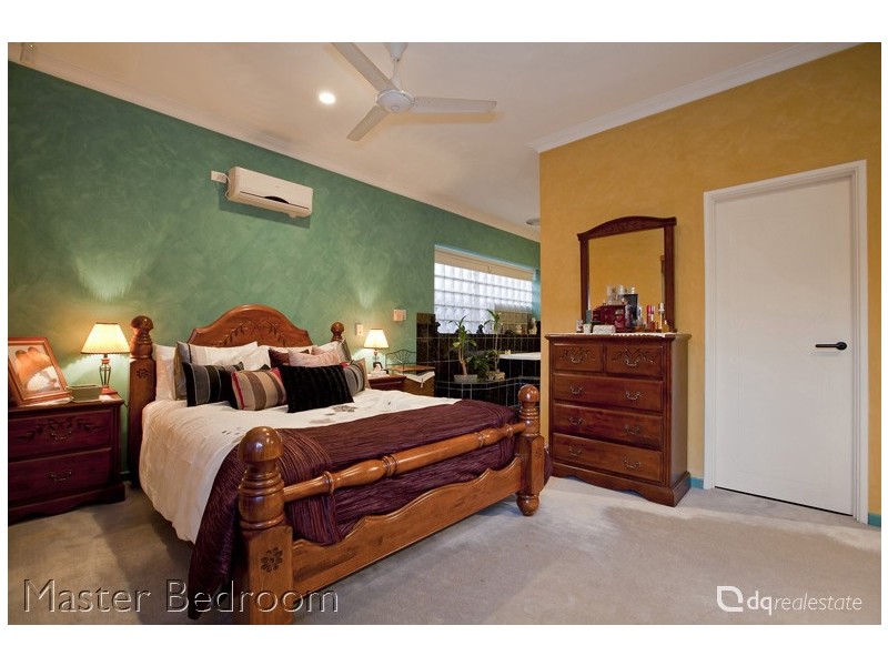 9 Antrim Court, Woodvale WA 6026