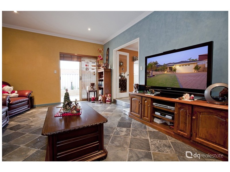 9 Antrim Court, Woodvale WA 6026