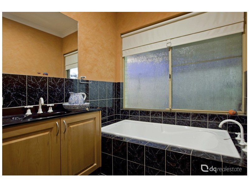 9 Antrim Court, Woodvale WA 6026