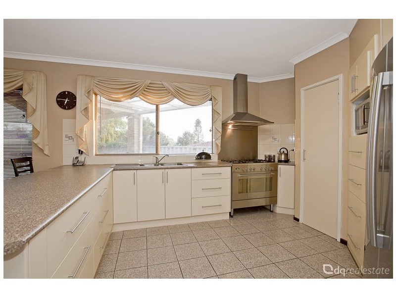 6 Chase Court, Woodvale WA 6026