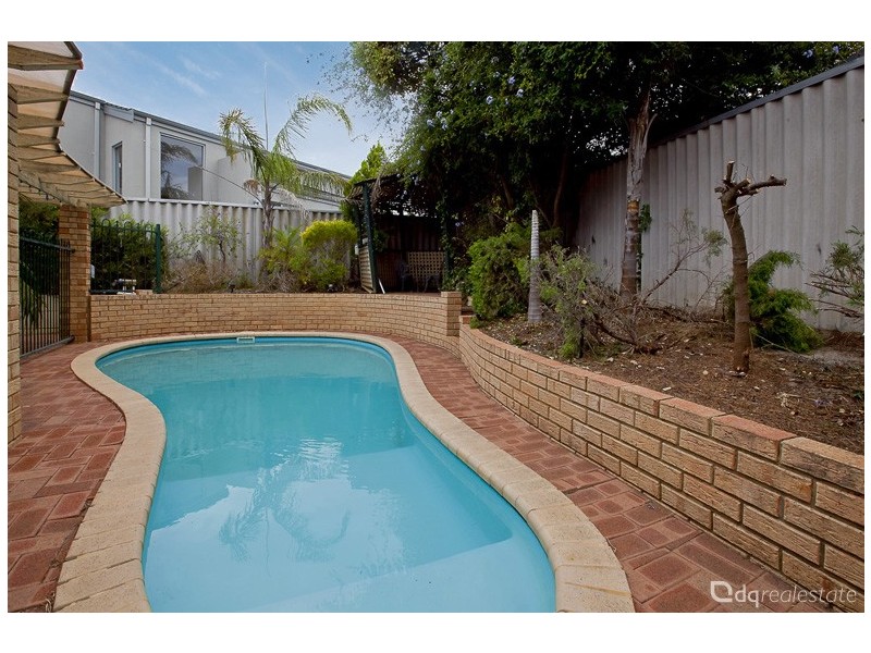 6 Avalon Close, Woodvale WA 6026