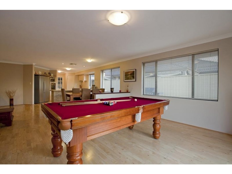 19 Sutton Way, Darch WA 6065