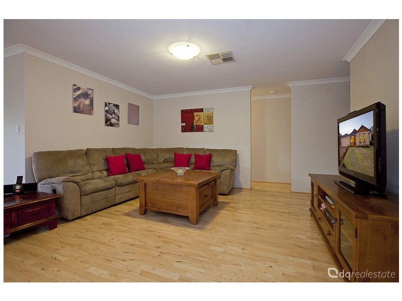 19 Sutton Way, Darch WA 6065