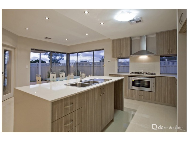 9 Greylock Meander, Madeley WA 6065