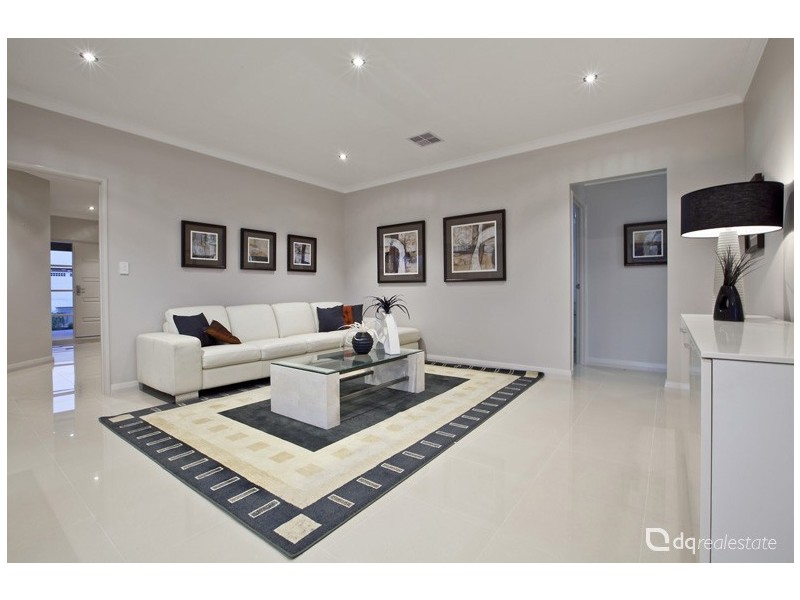 9 Greylock Meander, Madeley WA 6065