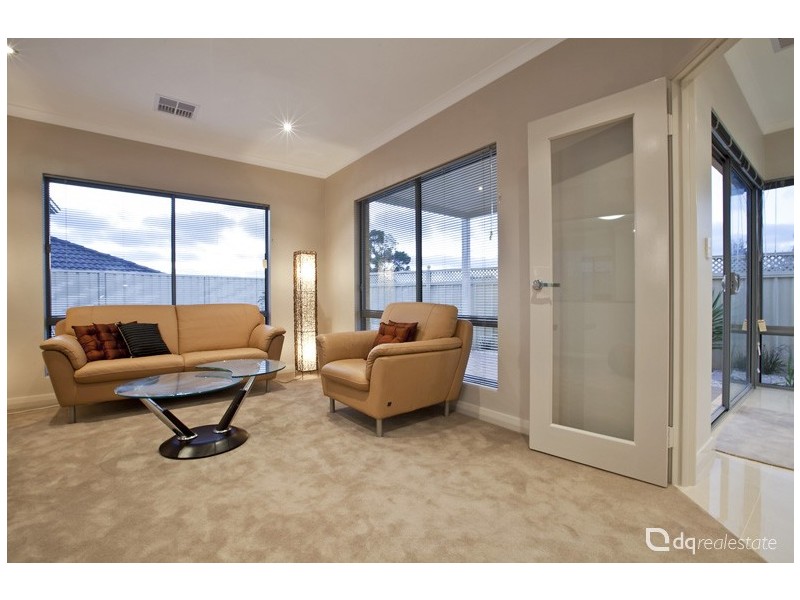 9 Greylock Meander, Madeley WA 6065
